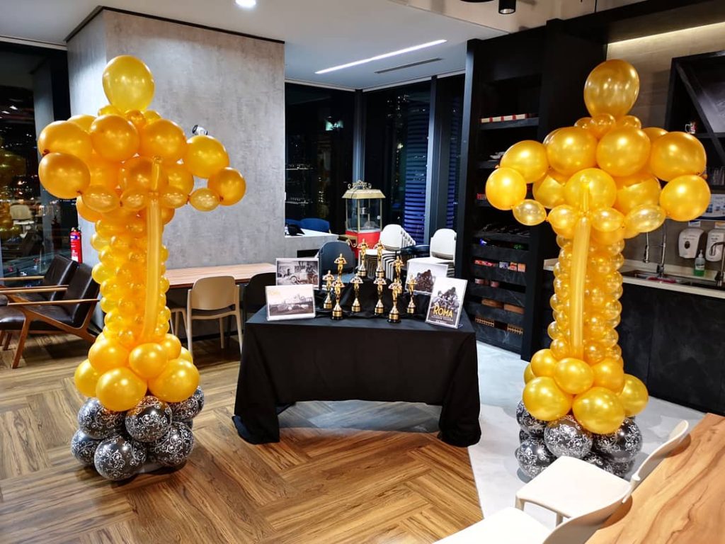 Oscar Balloon Sculpture Decoration