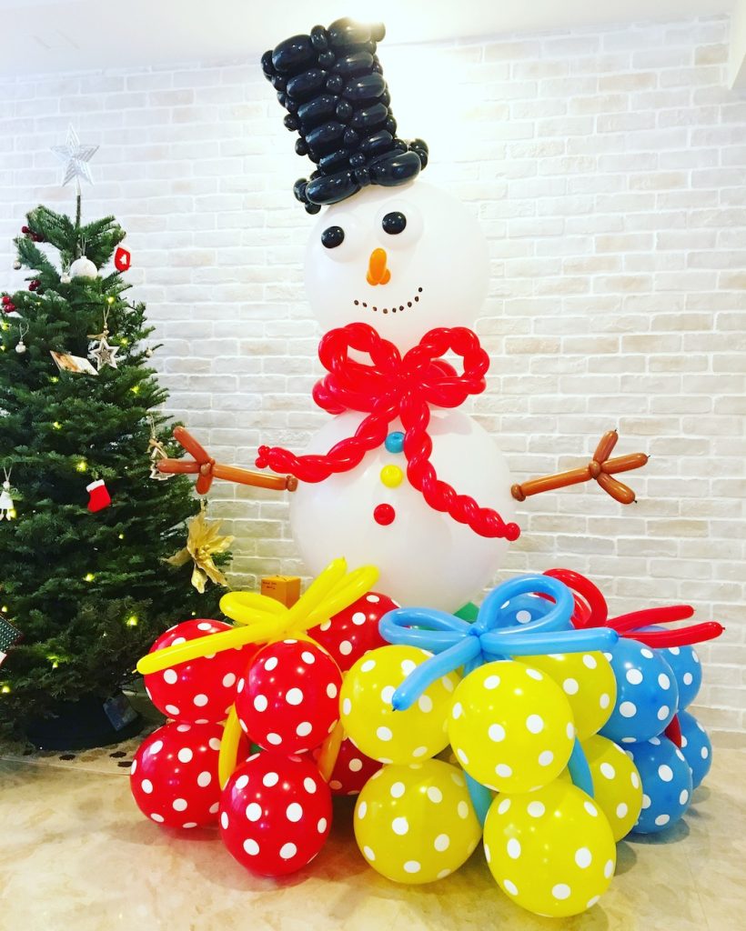 Balloon Snowman Sculpture