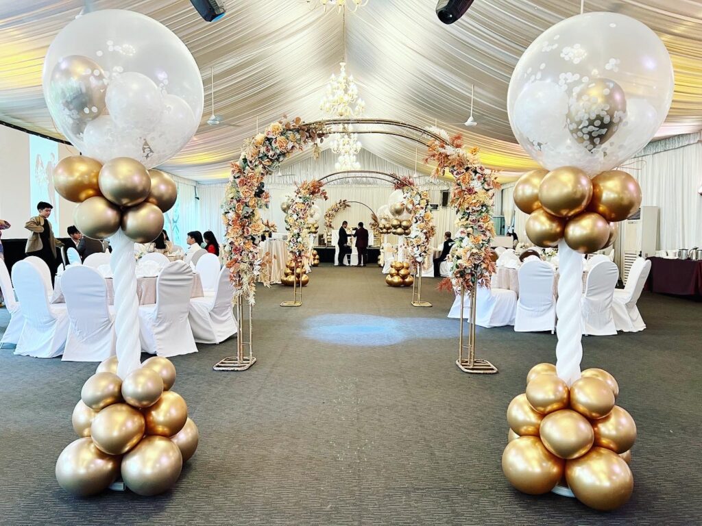 Wedding Balloon Pillar Decorations