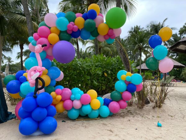 Hawaii Theme Organic Balloon Garlland with Golden Frame