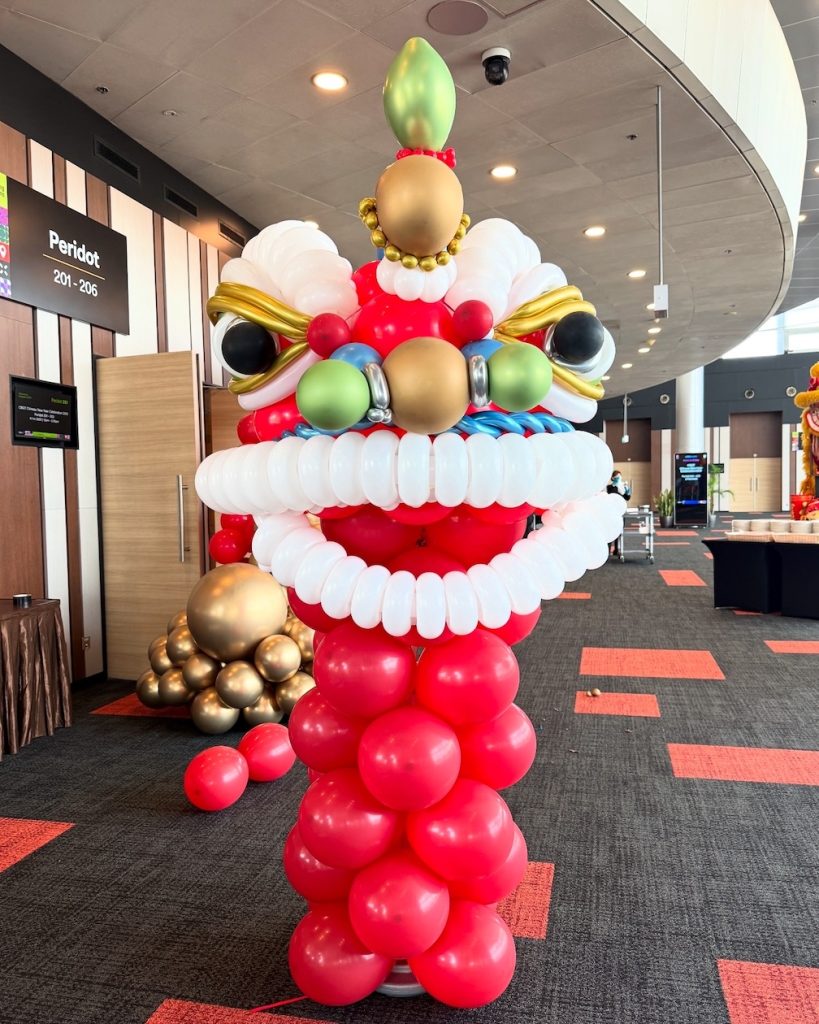 Large Lion Head Balloon Sculpture Singapore