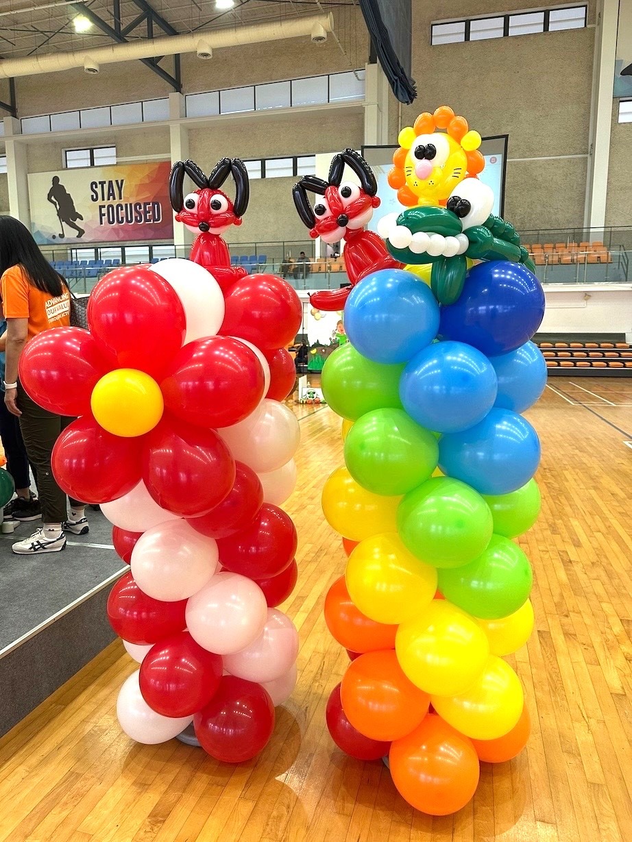 Balloon Decoration Singapore: Complete Setup Checklist for Perfect Events 8 Colorful balloon columns with animal toppers for event in Singapore