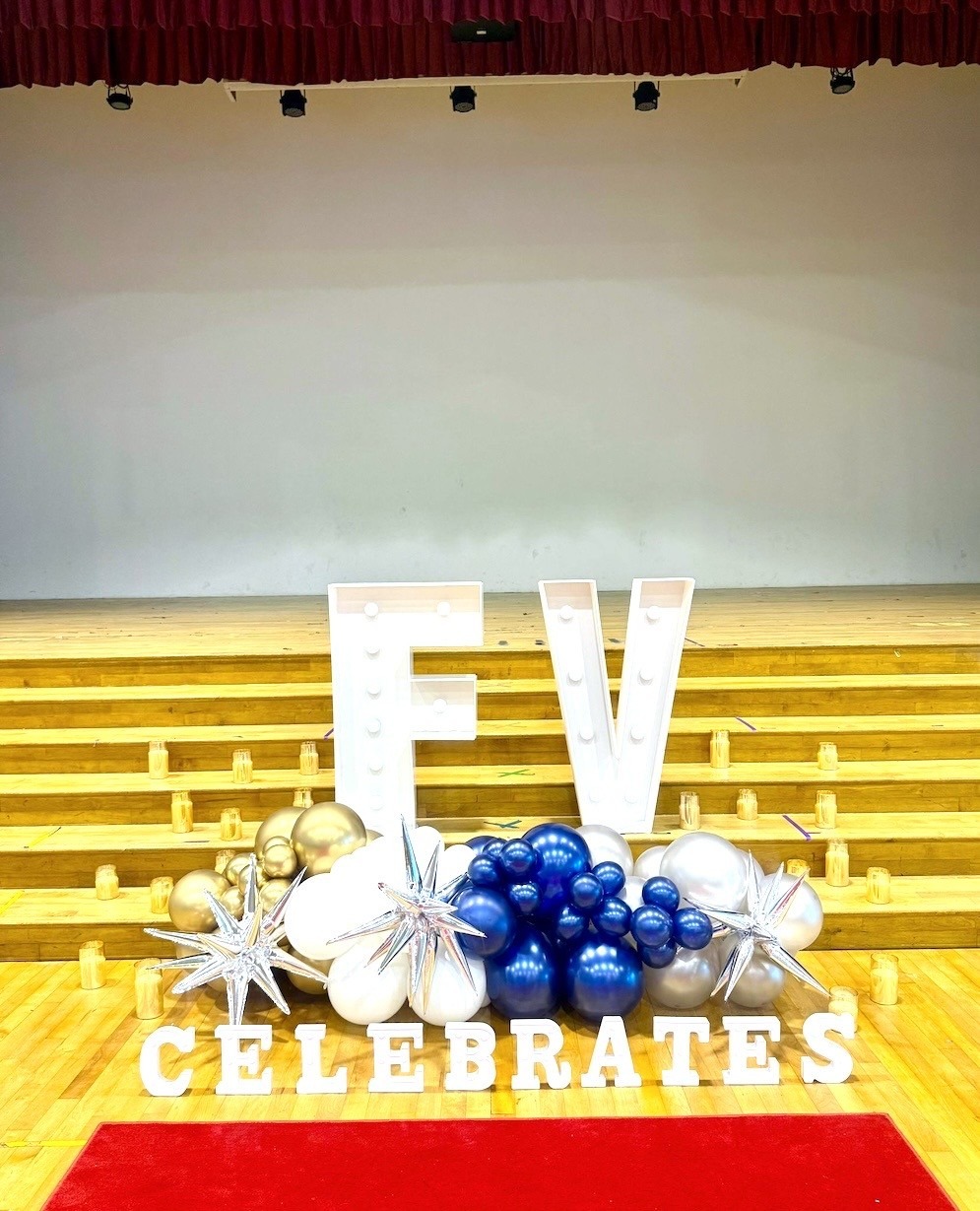 Balloon Decoration Singapore: Complete Setup Checklist for Perfect Events 4 Marquee letter with organic balloon garland for school celebration in Singapore