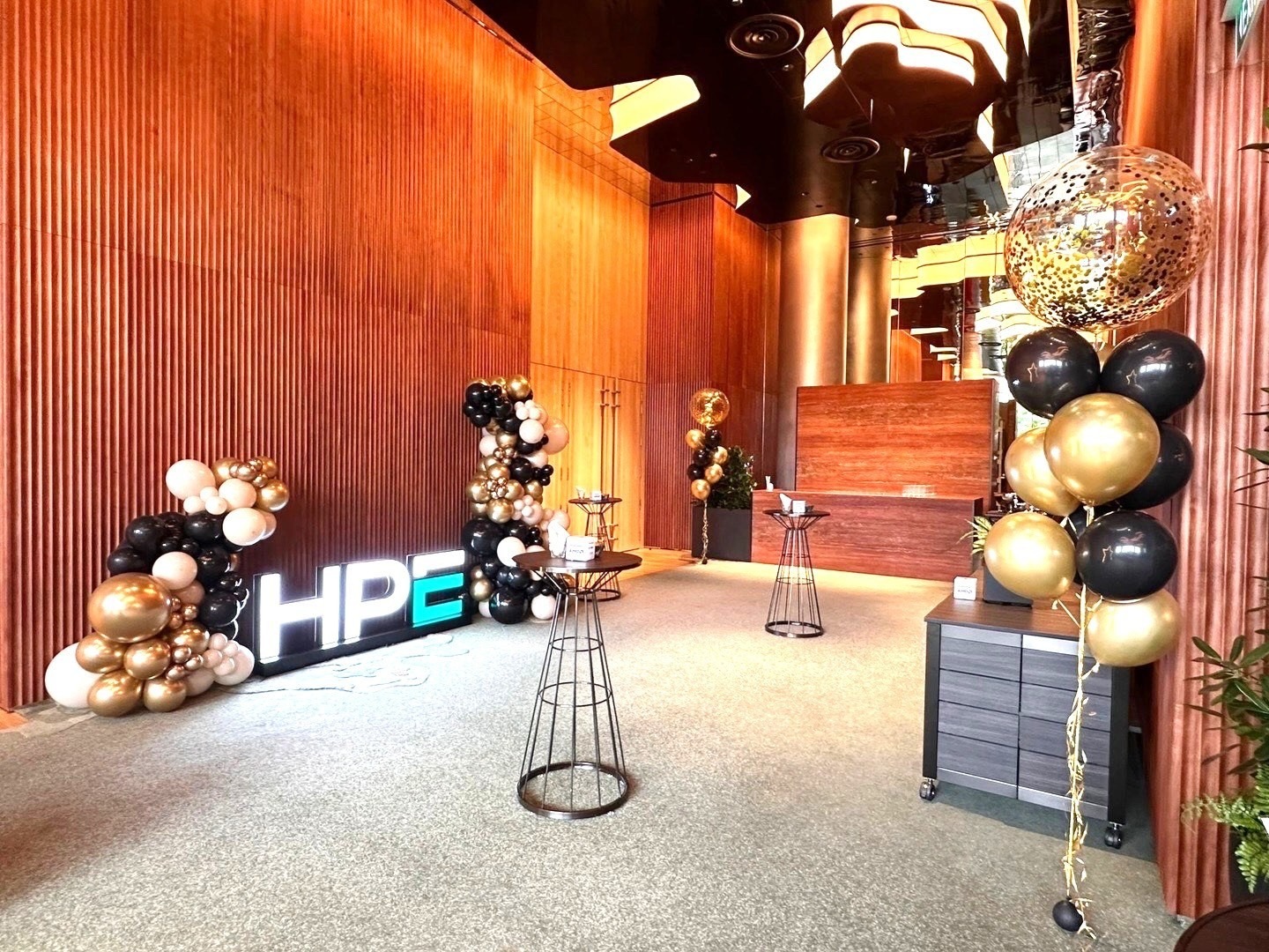 Corporate event organic balloon garland with helium bouquet Singapore