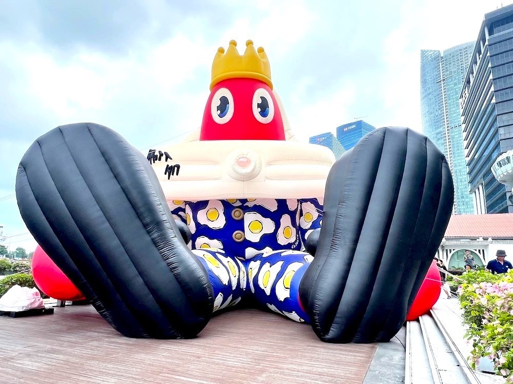 Where to Rent Custom Inflatables in Singapore: Top Picks for 2026 8 Giant custom inflatable character for outdoor event in Singapore