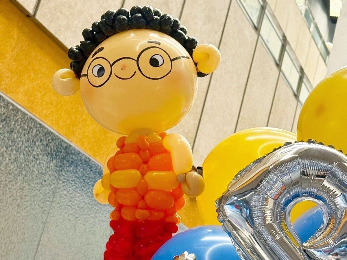 Customised Balloon Sculptures 15 Custom balloon sculpture character decoration event Singapore