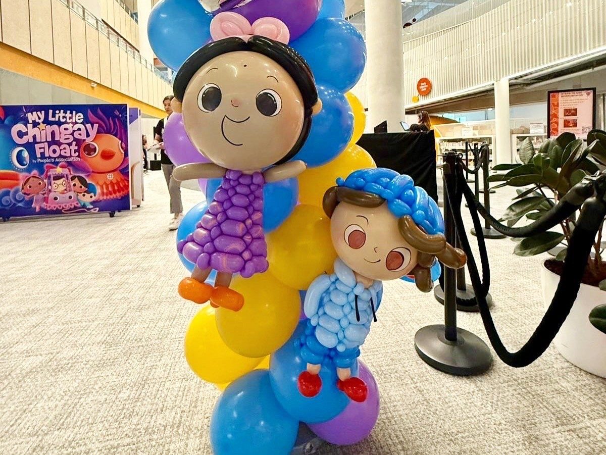 Customised Balloon Sculptures 18 Custom balloon sculpture characters chingay event Singapore