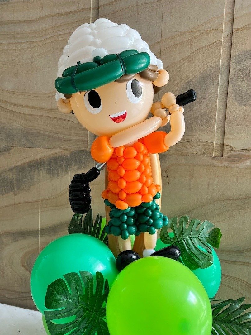 Customised Balloon Sculptures 16 Custom balloon sculpture golfer character event decoration Singapore