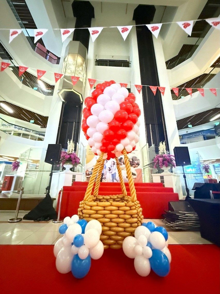 Customised Balloon Sculptures 14 Giant hot air balloon sculpture national day event Singapore